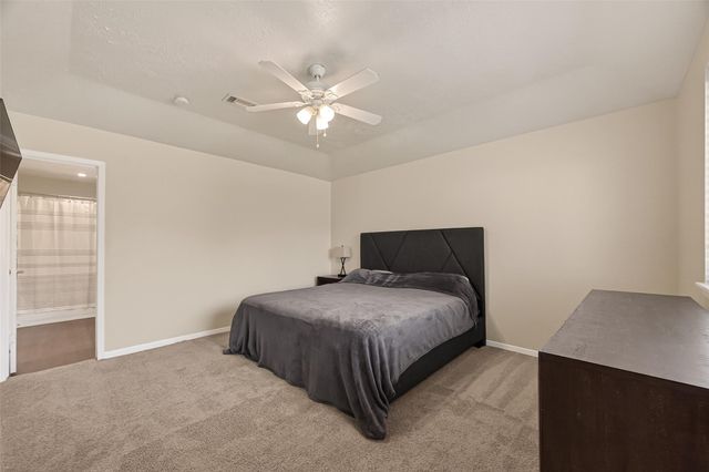 555 Shealy Street, Houston, TX 77598