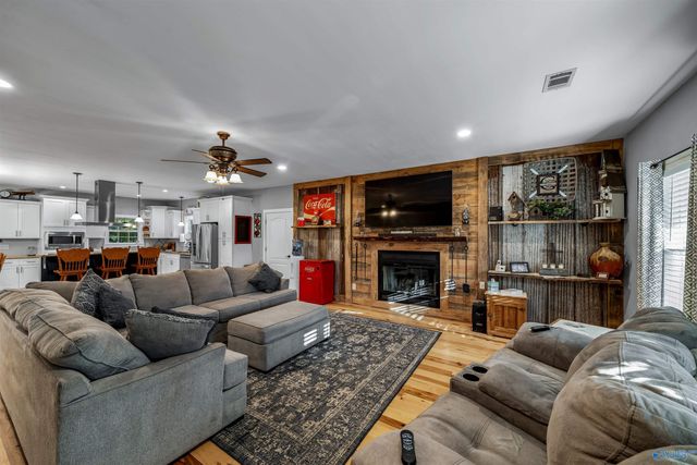 3900 County Road 15, Gaylesville, AL 35973