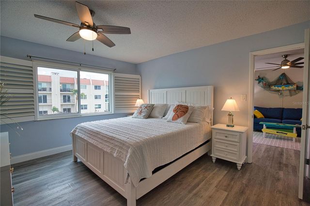 240 SANTA MARIA STREET 225, Venice, FL 34285