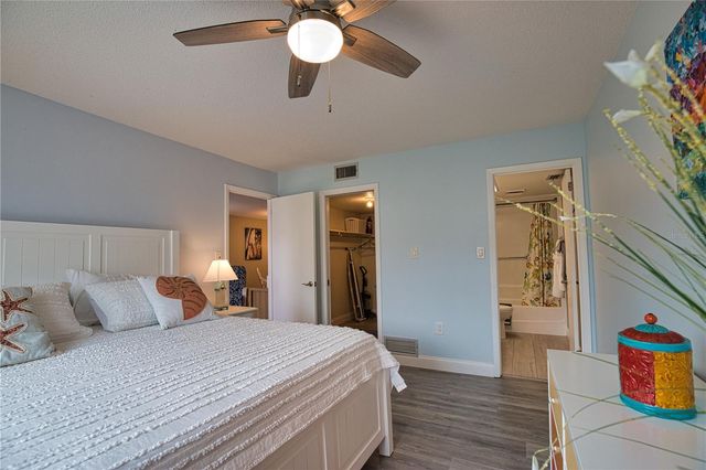 240 SANTA MARIA STREET 225, Venice, FL 34285