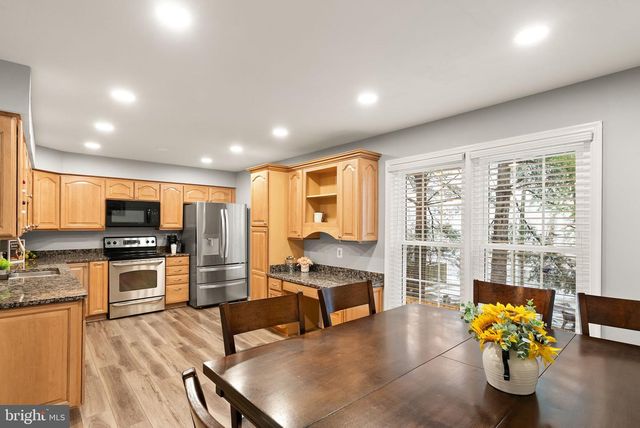 5601 CASTLEBURY CT, Burke, VA 22015