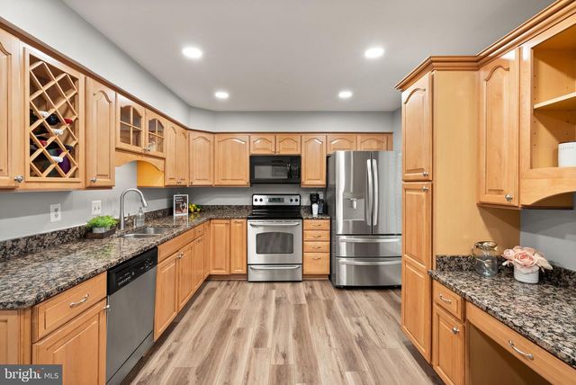 5601 CASTLEBURY CT, Burke, VA 22015