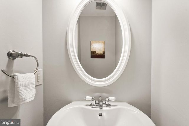 5601 CASTLEBURY CT, Burke, VA 22015