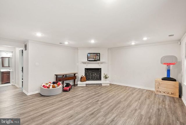 5601 CASTLEBURY CT, Burke, VA 22015