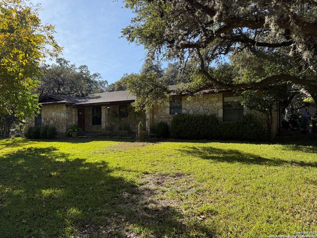 28133 E Windwood Dr, Boerne, TX 78006