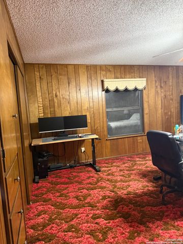 28133 E Windwood Dr, Boerne, TX 78006