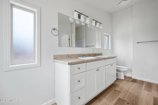 744 W Simmons Road, Tucson, AZ 85705