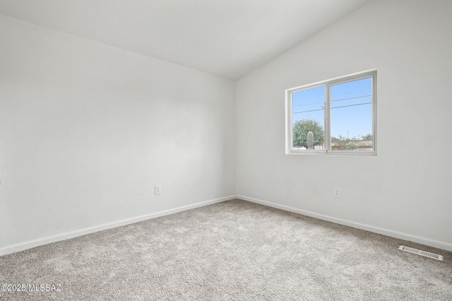 744 W Simmons Road, Tucson, AZ 85705