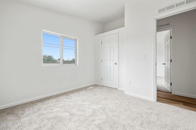 744 W Simmons Road, Tucson, AZ 85705