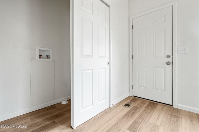 744 W Simmons Road, Tucson, AZ 85705