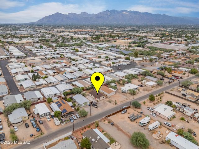 744 W Simmons Road, Tucson, AZ 85705
