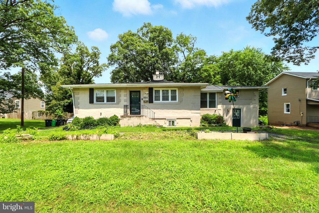 1918 CAMPBELL DR, Suitland, MD 20746