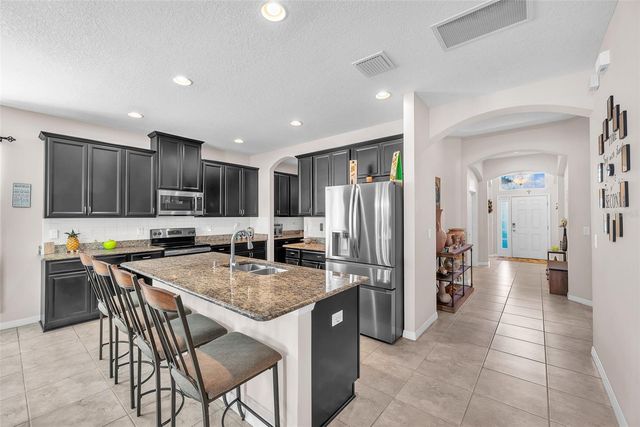 8206 WILLOW BEACH DRIVE, Riverview, FL 33578