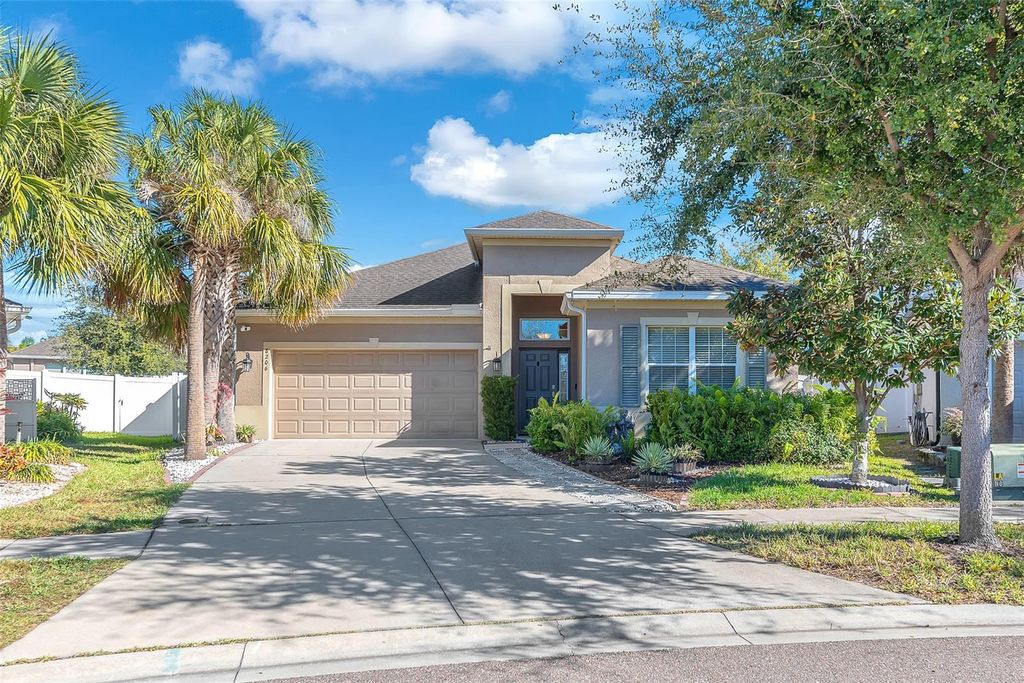 8206 WILLOW BEACH DRIVE, Riverview, FL 33578
