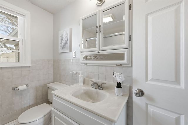 176 Silvin Road, Chicopee, MA 01013