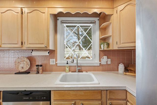 176 Silvin Road, Chicopee, MA 01013