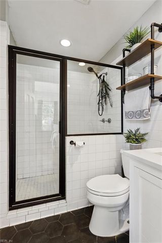 62 Randolph RD, Newport News, VA 23601