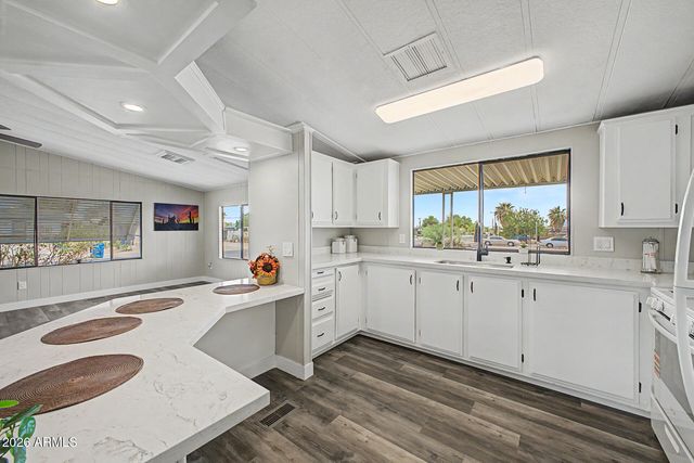 558 S DESERT VIEW Drive, Apache Junction, AZ 85120