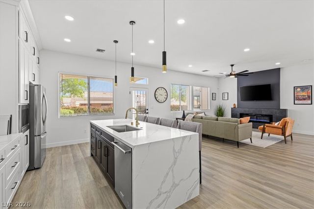 10624 Grand Cypress Avenue, Las Vegas, NV 89134