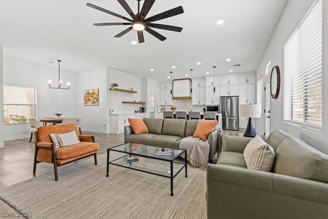 10624 Grand Cypress Avenue, Las Vegas, NV 89134