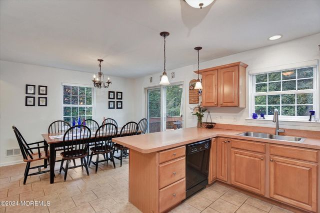 203 Conifer Crest Way, Eatontown, NJ 07724