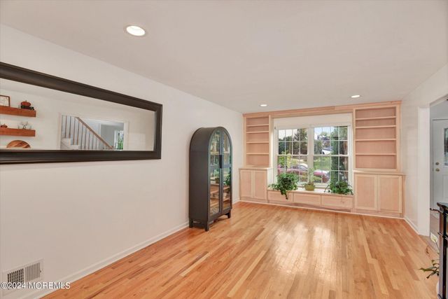 203 Conifer Crest Way, Eatontown, NJ 07724