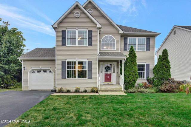 203 Conifer Crest Way, Eatontown, NJ 07724