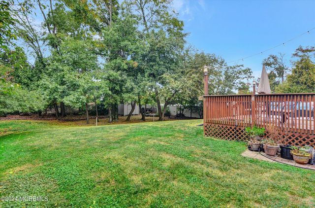 203 Conifer Crest Way, Eatontown, NJ 07724