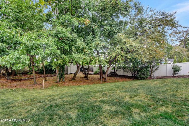 203 Conifer Crest Way, Eatontown, NJ 07724
