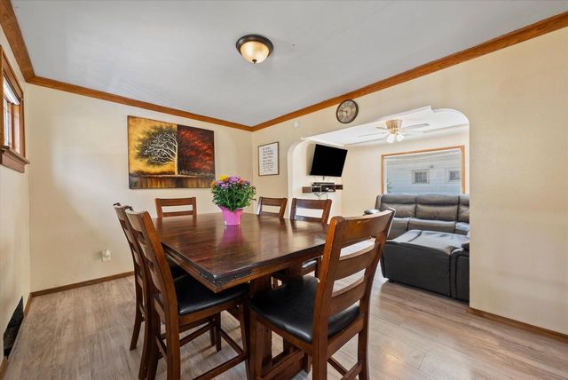 916 S 85th STREET, West Allis, WI 53214