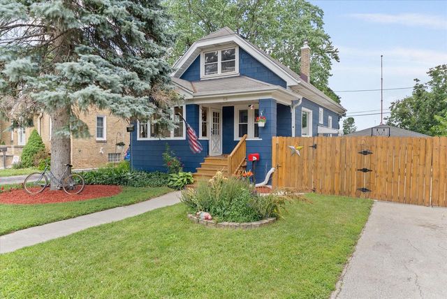 916 S 85th STREET, West Allis, WI 53214