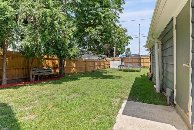916 S 85th STREET, West Allis, WI 53214