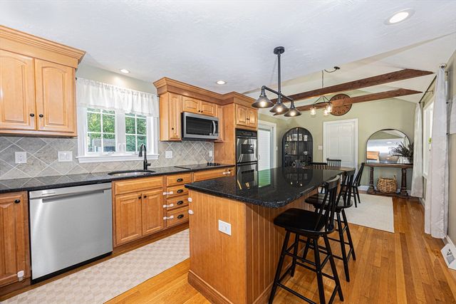 60 Justine Rd, Plymouth, MA 02360