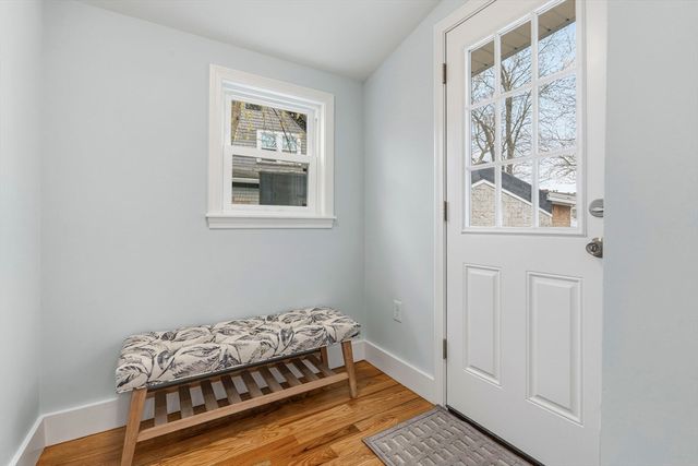 8 Hammatt St 1, Ipswich, MA 01938