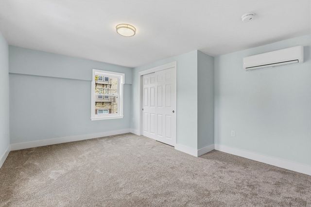 8 Hammatt St 1, Ipswich, MA 01938