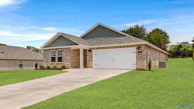 138 Aurora Circle, Fayetteville, TN 37334
