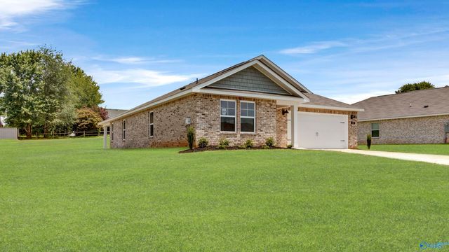 138 Aurora Circle, Fayetteville, TN 37334