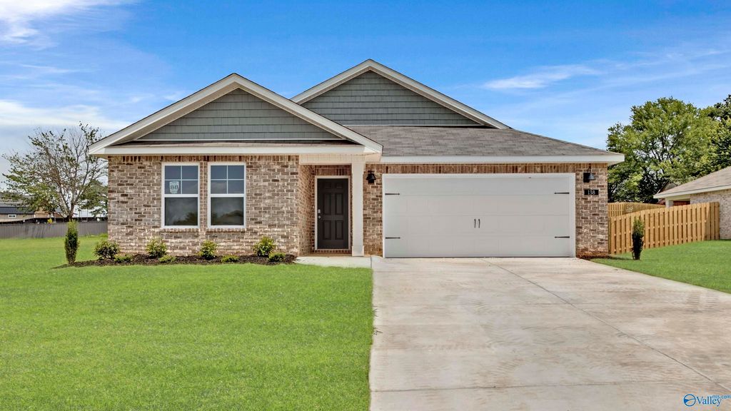 138 Aurora Circle, Fayetteville, TN 37334