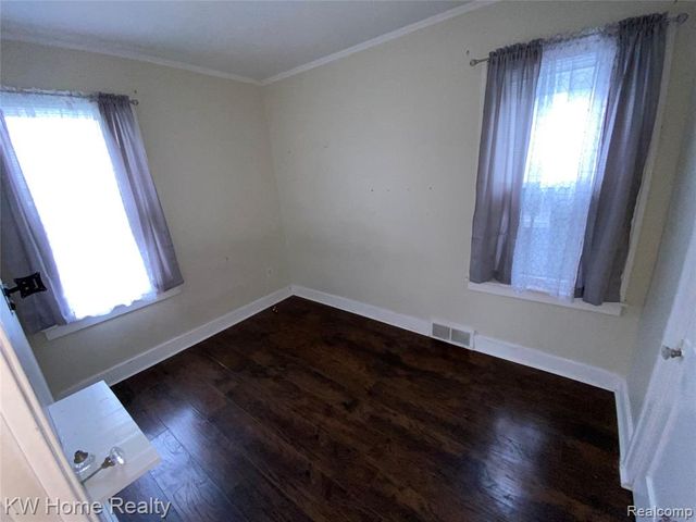 1682 Lafayette Boulevard, Lincoln Park, MI 48146