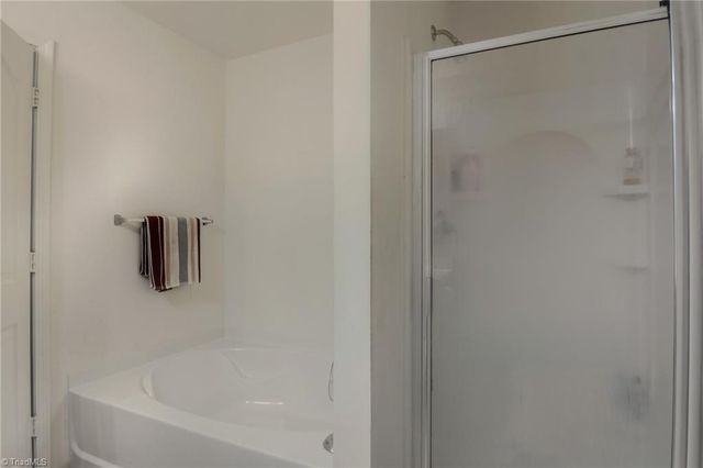 3855 Foliage Drive, Winston-salem, NC 27101