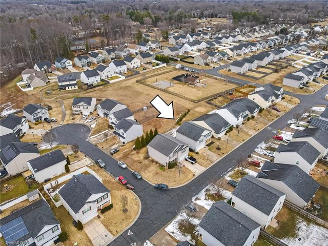 3855 Foliage Drive, Winston-salem, NC 27101
