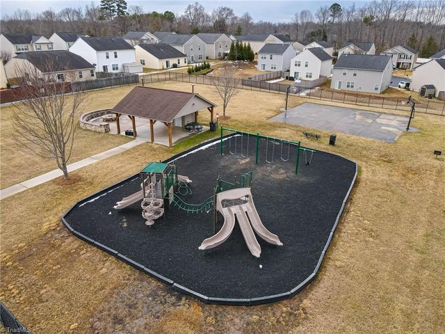 3855 Foliage Drive, Winston-salem, NC 27101