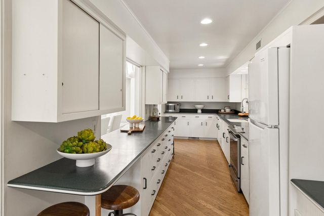 147 Mapache Drive, Portola Valley, CA 94028
