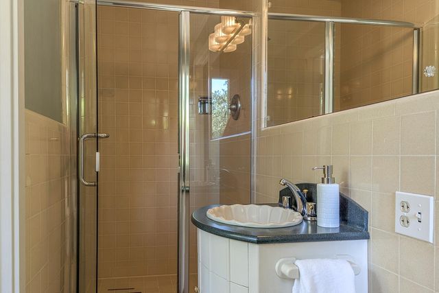147 Mapache Drive, Portola Valley, CA 94028