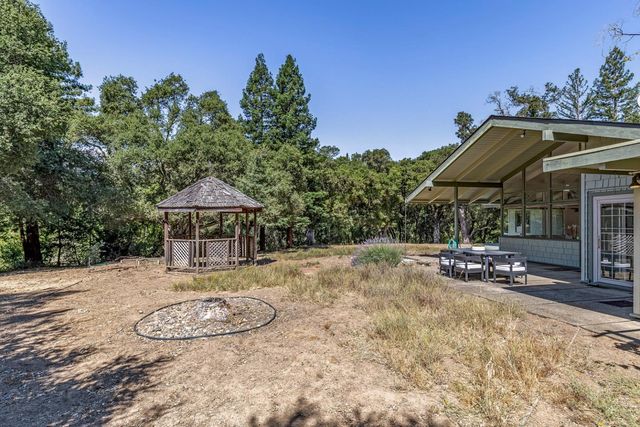 147 Mapache Drive, Portola Valley, CA 94028