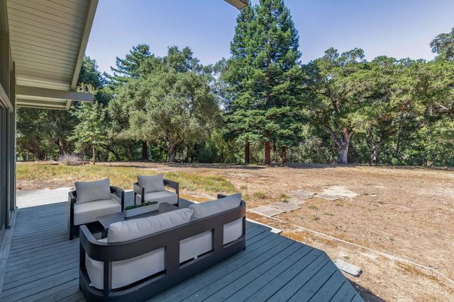 147 Mapache Drive, Portola Valley, CA 94028
