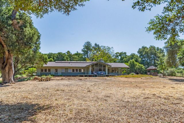 147 Mapache Drive, Portola Valley, CA 94028