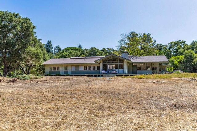 147 Mapache Drive, Portola Valley, CA 94028