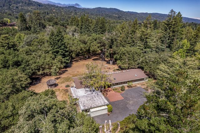 147 Mapache Drive, Portola Valley, CA 94028
