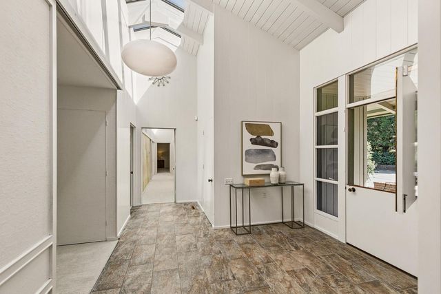 147 Mapache Drive, Portola Valley, CA 94028